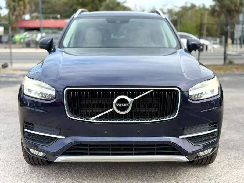 2016 Volvo XC90 T6 Momentum