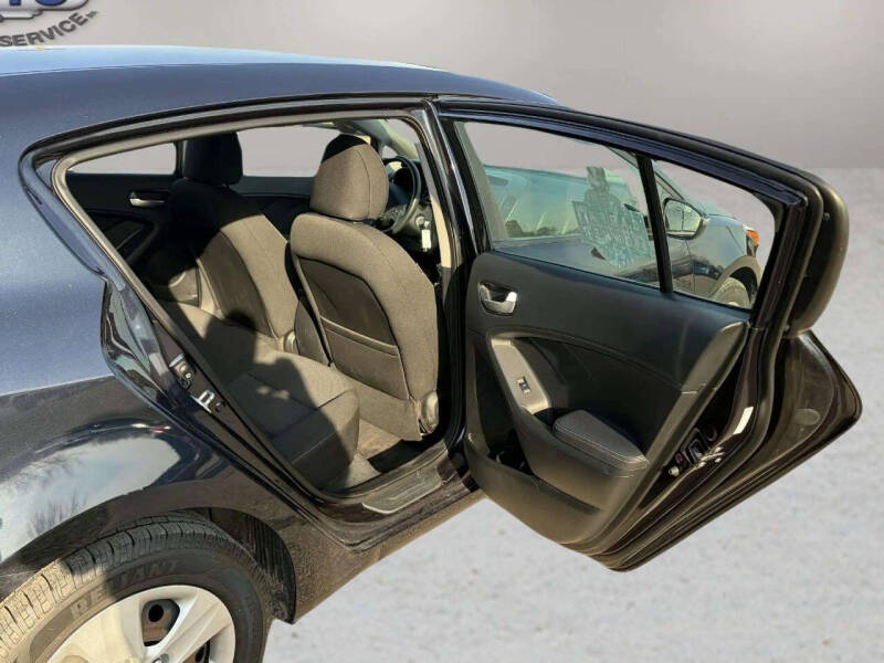 2017 Kia Forte5 LX