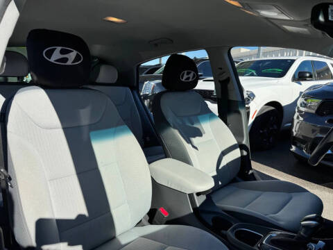 2022 Hyundai Ioniq Hybrid SE