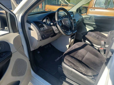 2014 Dodge Grand Caravan American Value Package