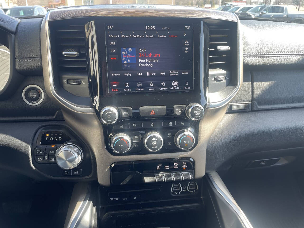 2019 Ram 1500 Laramie photo 7