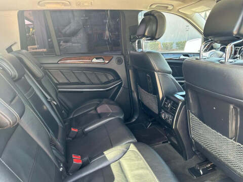 2014 Mercedes-Benz GL-Class GL 550 4MATIC