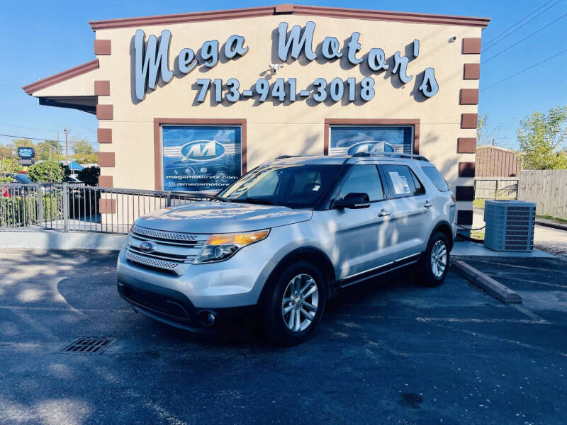 2015 Ford Explorer XLT's photo