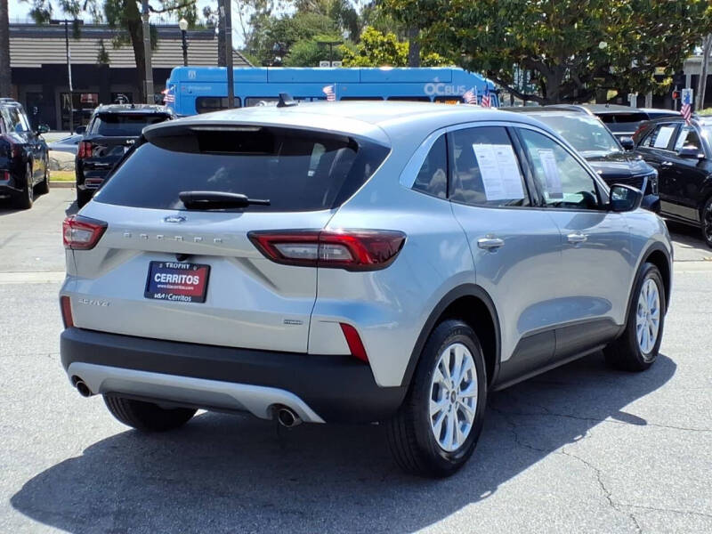 2023 Ford Escape Hybrid Active