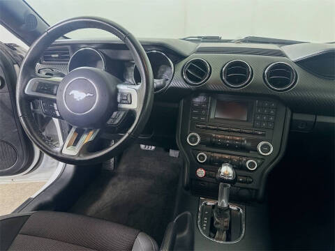 2015 Ford Mustang V6