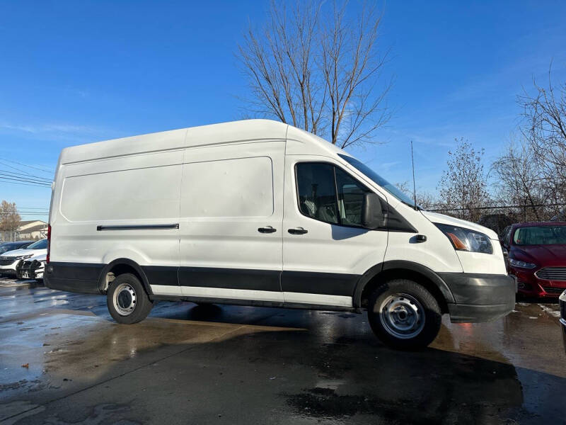 Ford Transit Van's photo