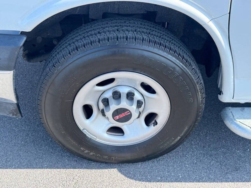 2023 GMC Savana 2500