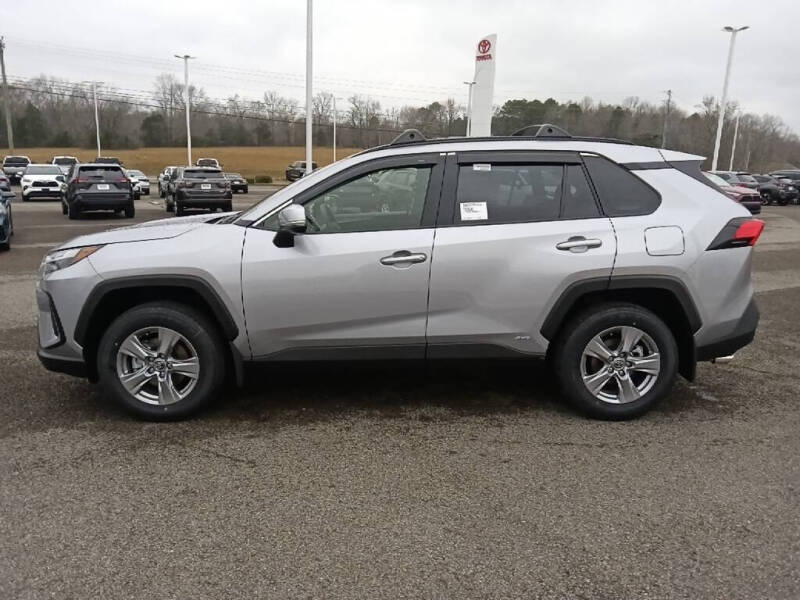 2025 Toyota RAV4 Hybrid LE