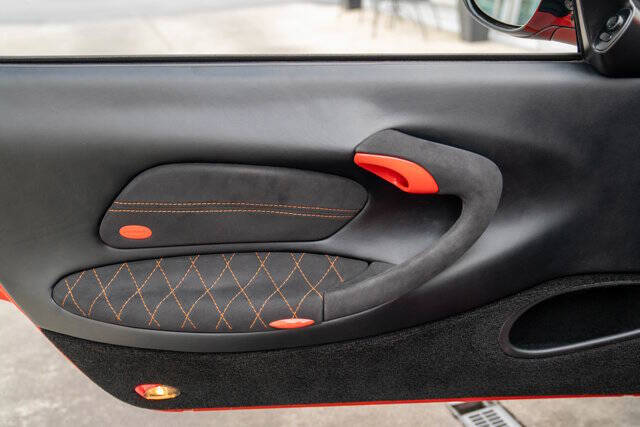 2003 Porsche 911 15