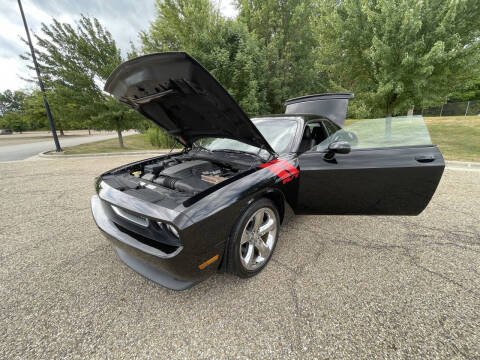 2014 Dodge Challenger R/T Plus