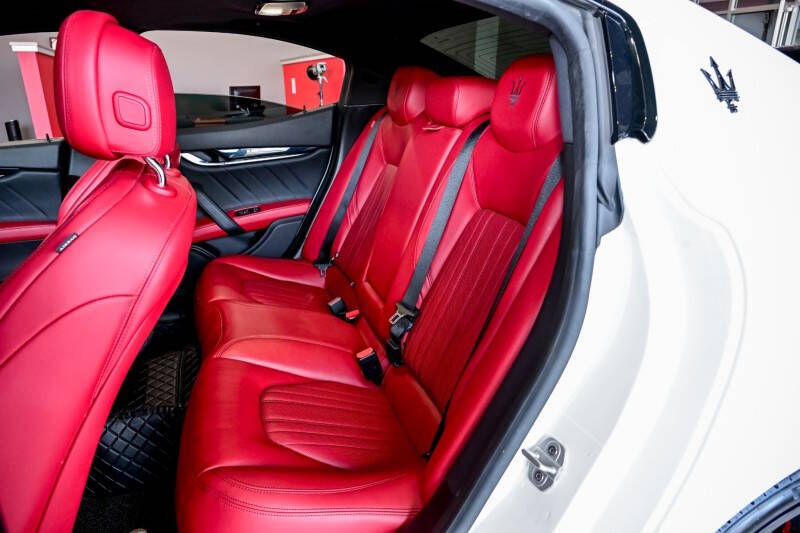 2022 Maserati Ghibli Modena