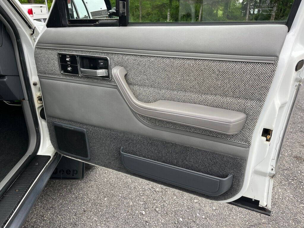 1991 Jeep Cherokee 61
