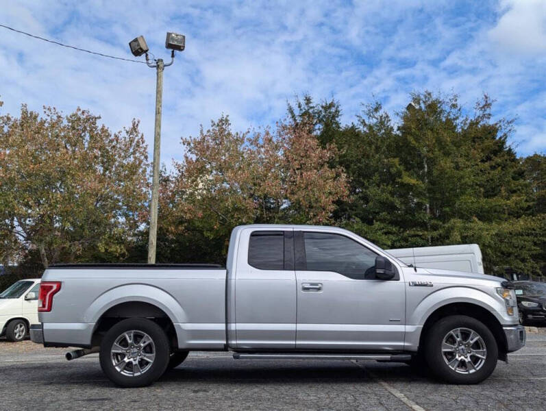 2015 Ford F-150 XLT photo 4