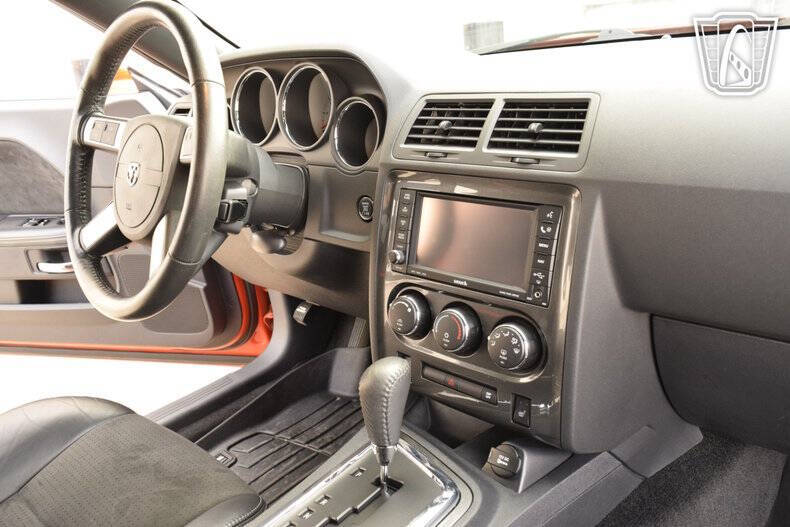 2008 Dodge Challenger SRT8