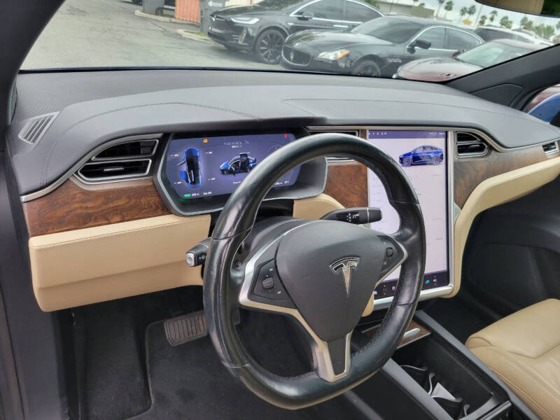 2016 Tesla Model X 90D