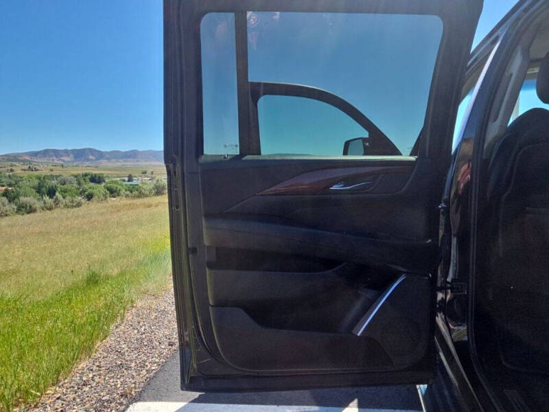 2015 Cadillac Escalade ESV Luxury