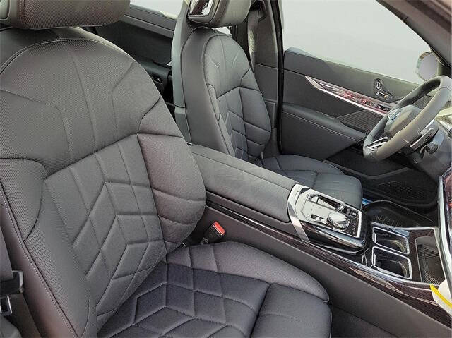 2026 BMW 7 Series 750e xDrive