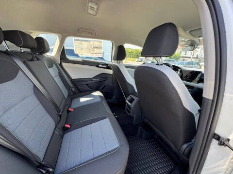 2025 Volkswagen Taos S 4Motion