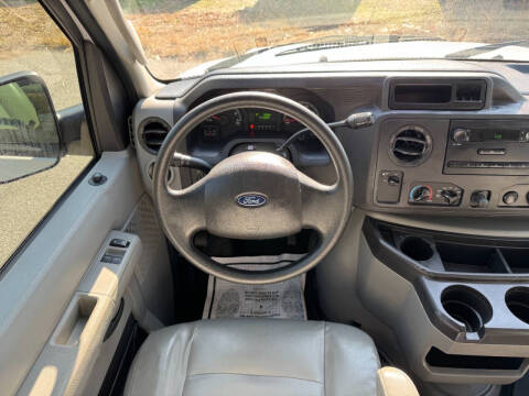 2011 Ford E-Series E-150