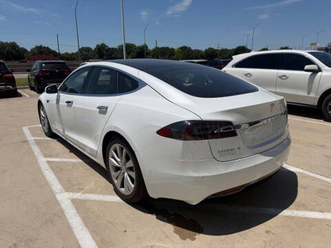 2016 Tesla Model S 90D