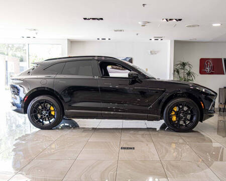 2021 Aston Martin DBX