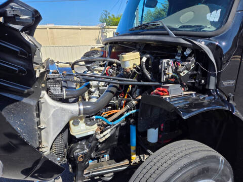 2007 Freightliner M2 106