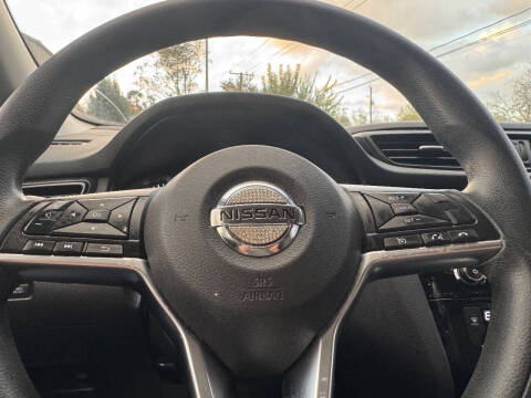 2017 Nissan Rogue Sport SV