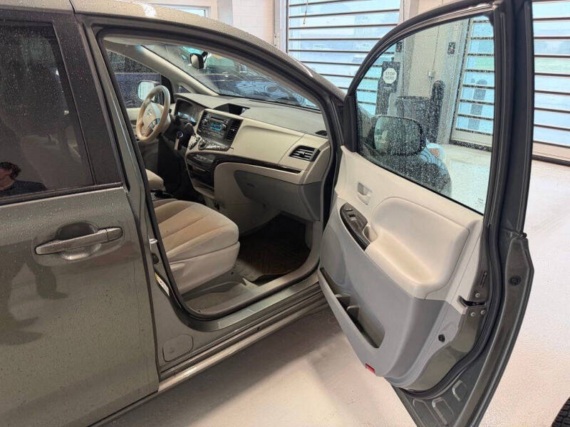 2014 Toyota Sienna