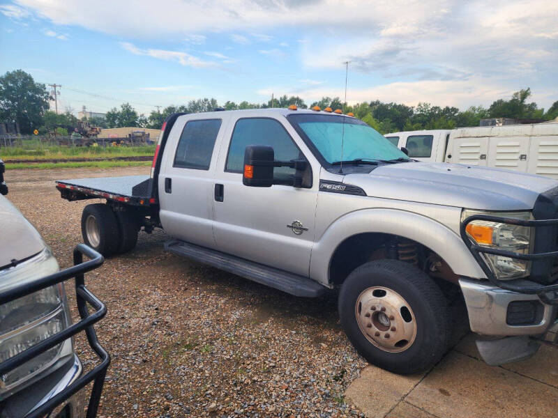 2013 Ford F-350 Super Duty XLT photo 4