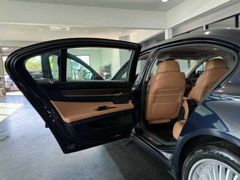 2011 BMW 7 Series 740Li