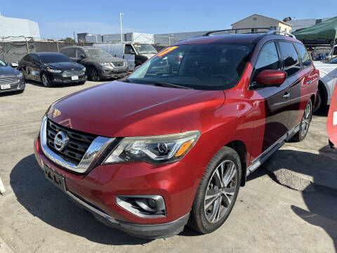 2017 Nissan Pathfinder Platinum