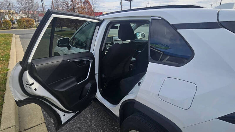 2021 Toyota RAV4 Hybrid LE