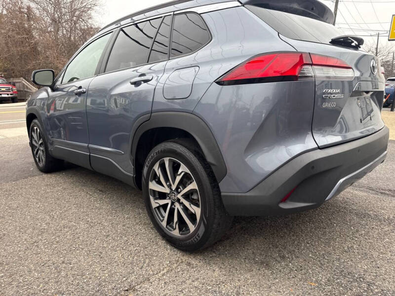 2022 Toyota Corolla Cross XLE