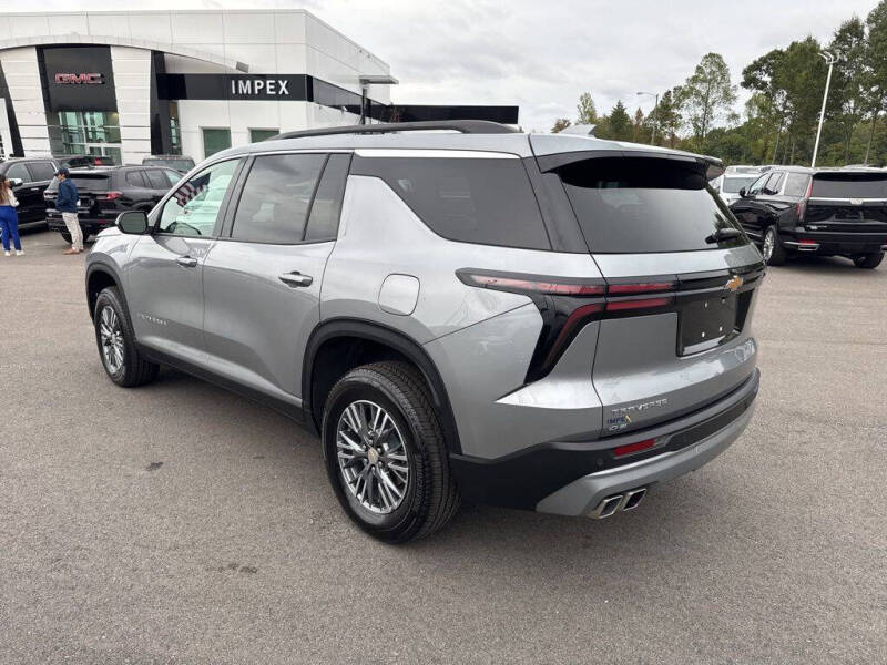 2025 Chevrolet Traverse LT