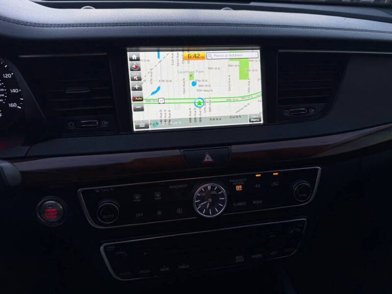 2018 Kia Cadenza Technology