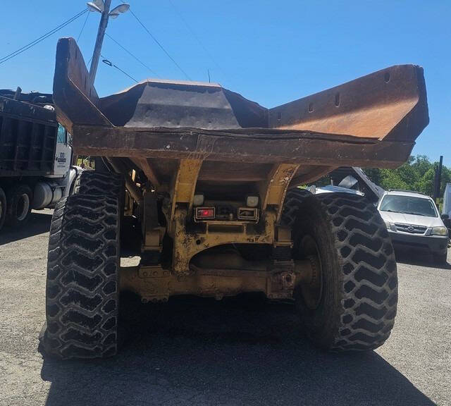 2003 Caterpillar 735