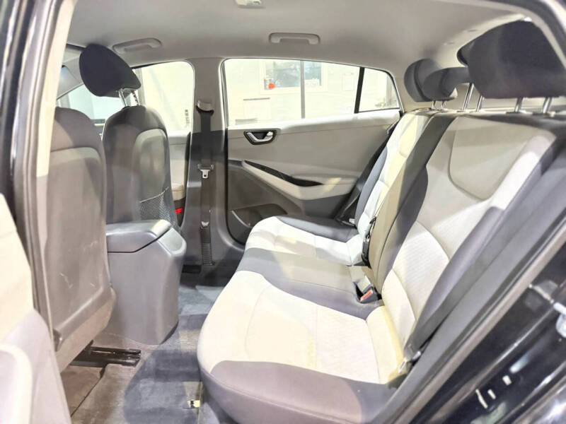 2017 Hyundai Ioniq Hybrid Blue