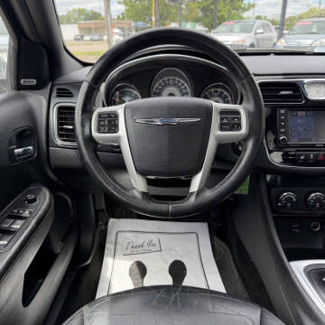 2013 Chrysler 200 Limited