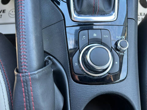 2015 Mazda MAZDA3 s Grand Touring