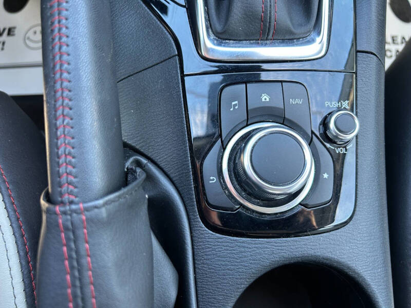 2015 Mazda MAZDA3 s Grand Touring