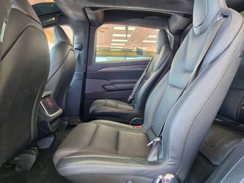 2022 Tesla Model X Plaid
