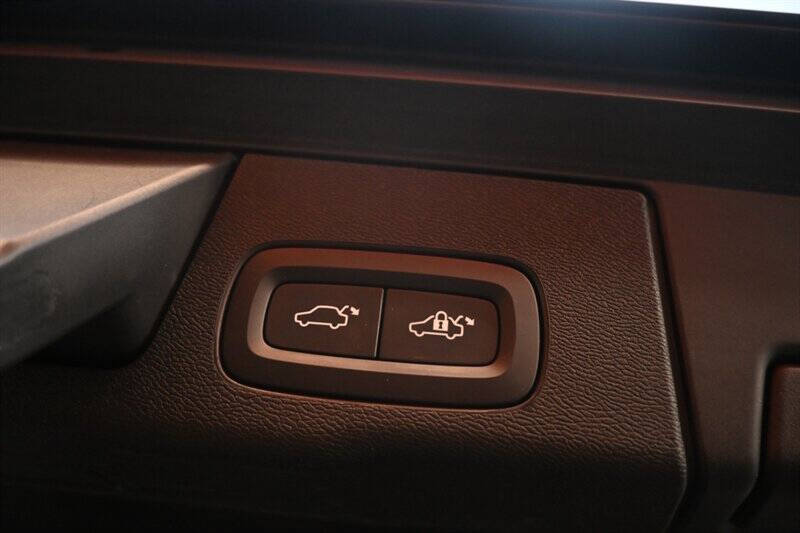 2020 Volvo XC60 T5 Momentum