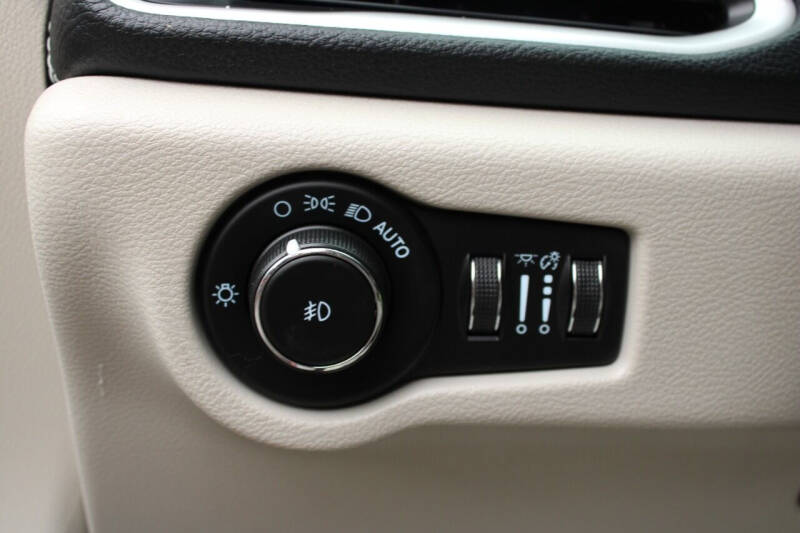 2021 Chrysler Pacifica Hybrid Touring L