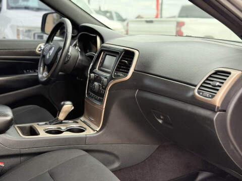 2017 Jeep Grand Cherokee Laredo