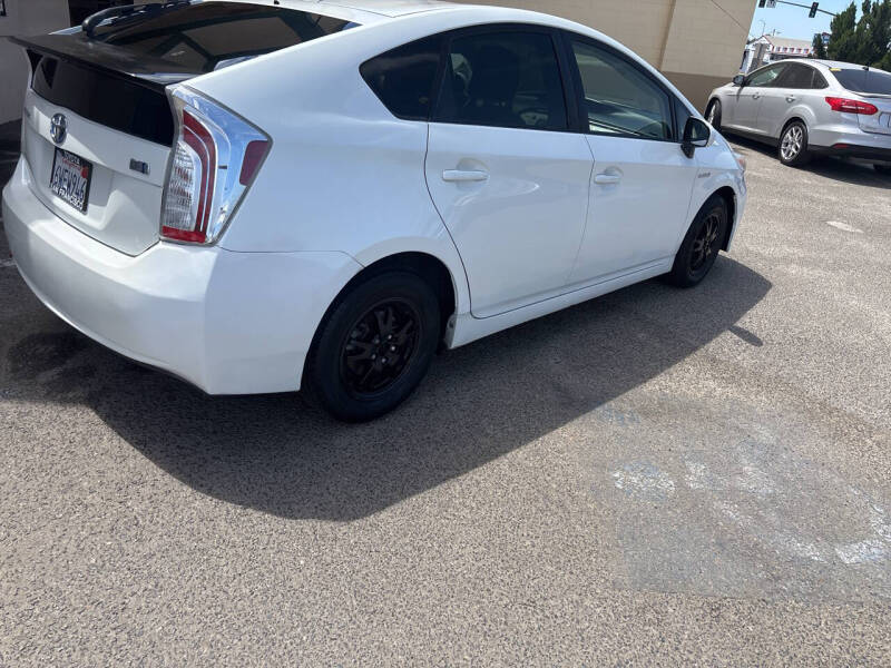 2012 Toyota Prius Three