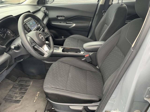 2022 Nissan Kicks SV