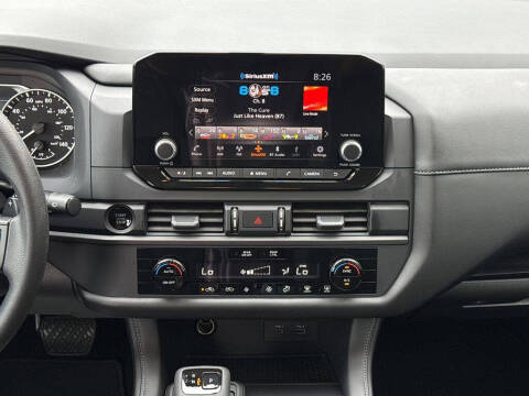 2025 Nissan Pathfinder S