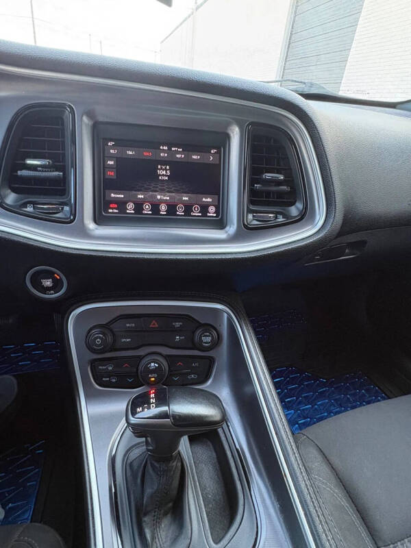 2019 Dodge Challenger SXT