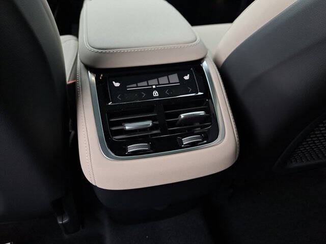 2026 Volvo XC90 B6 Plus 7P