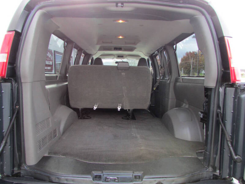 2017 Chevrolet Express LS 2500